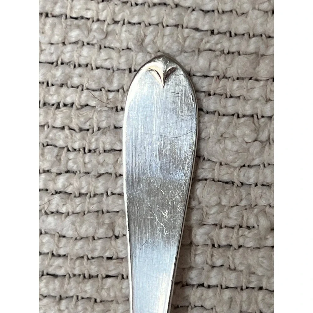 Vintage 1960 WM Rogers Tomato Server / Pattern Hutton (Silverplate)